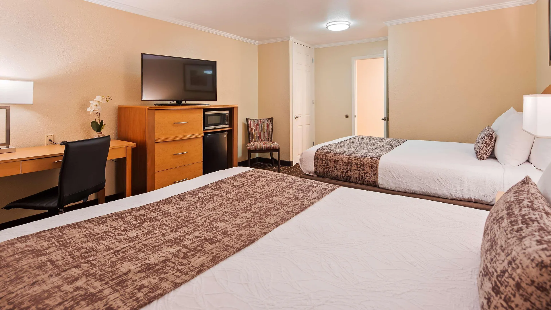 Best Western Plus Ontario Airport & Convention Center Hotel